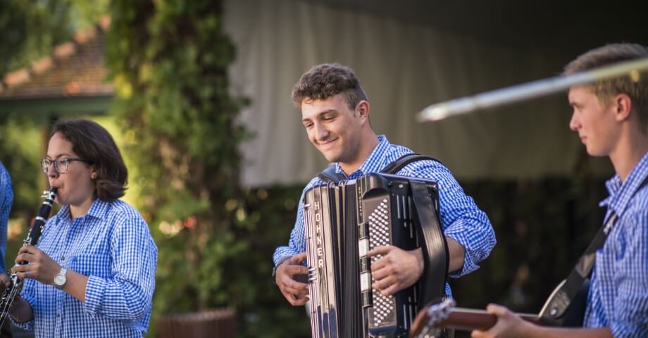 Junge Musikant:innen