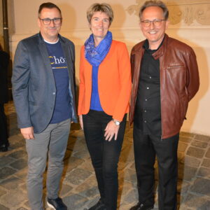 Volkskultur Niederösterreich-Geschäftsführer Harald Froschauer, Nationalratsabgeordnete Martina Diesner-Wais und Moderator Erhard Mann.