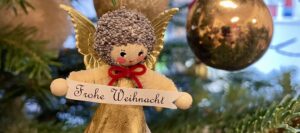 Engerl am Christbaum