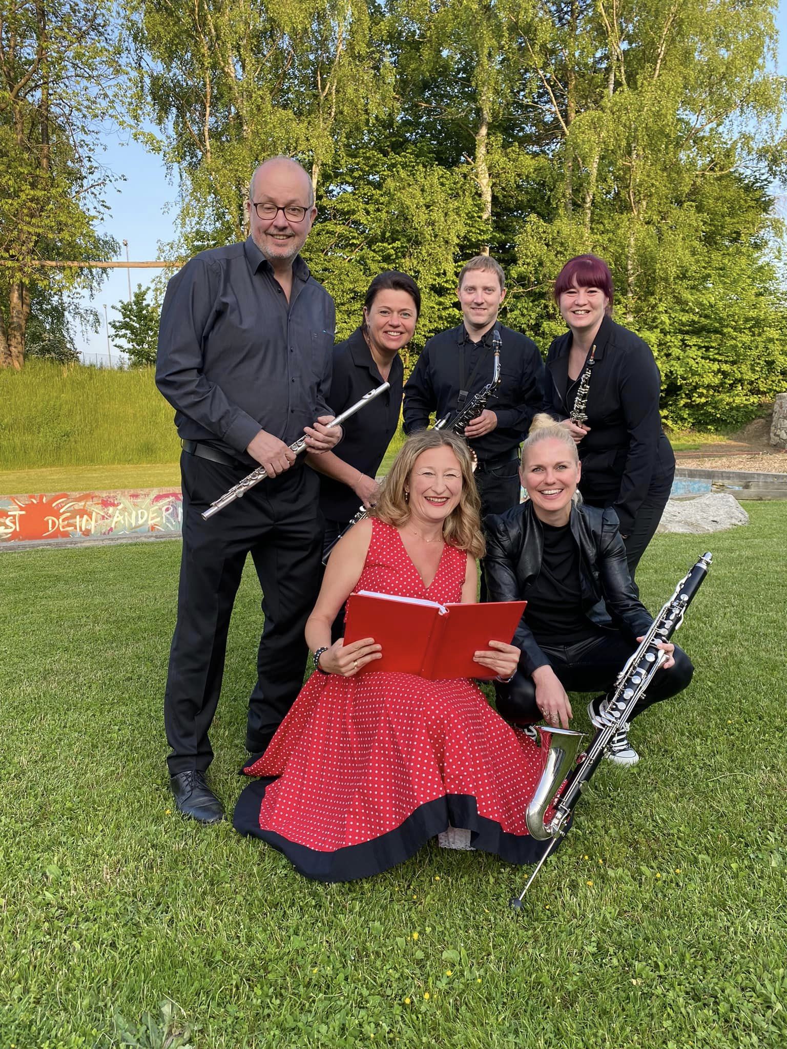 Ensemble Treibhoiz und Schauspielerin Manuela Seidl