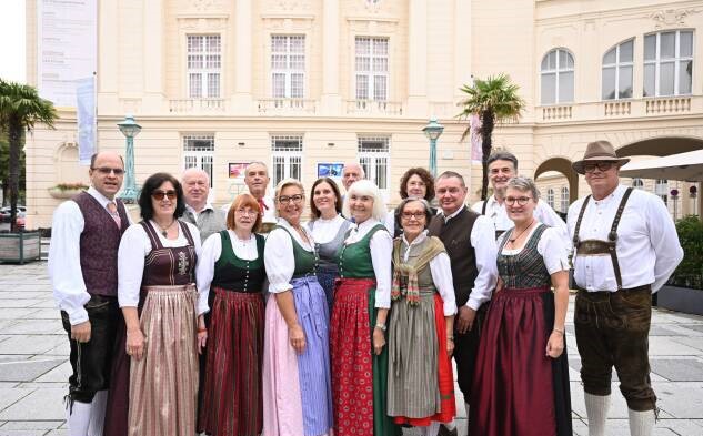 (c) Volkstanzgruppe Baden