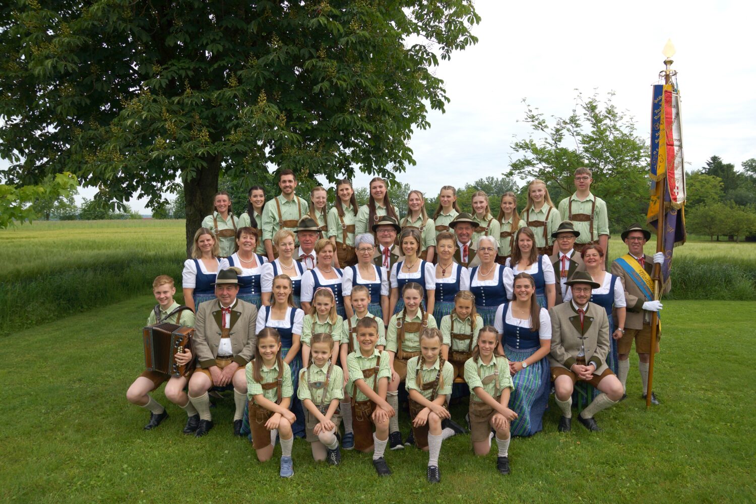 Schuhplattler- & Trachtenverein St. Pantaleon-Erla