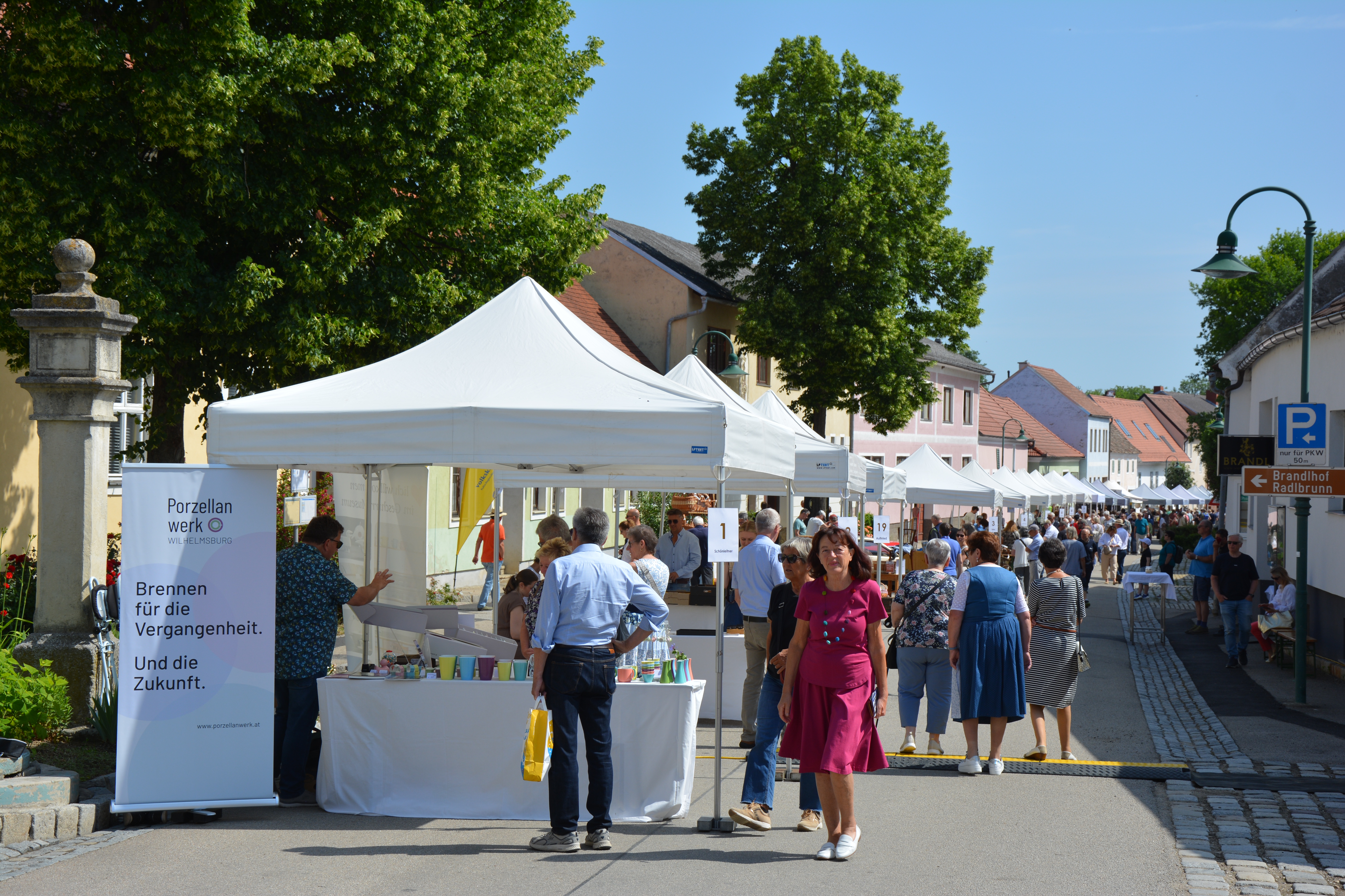 Großer Andrang beim 2. NÖ Nostalgiemarkt in Radlbrunn.