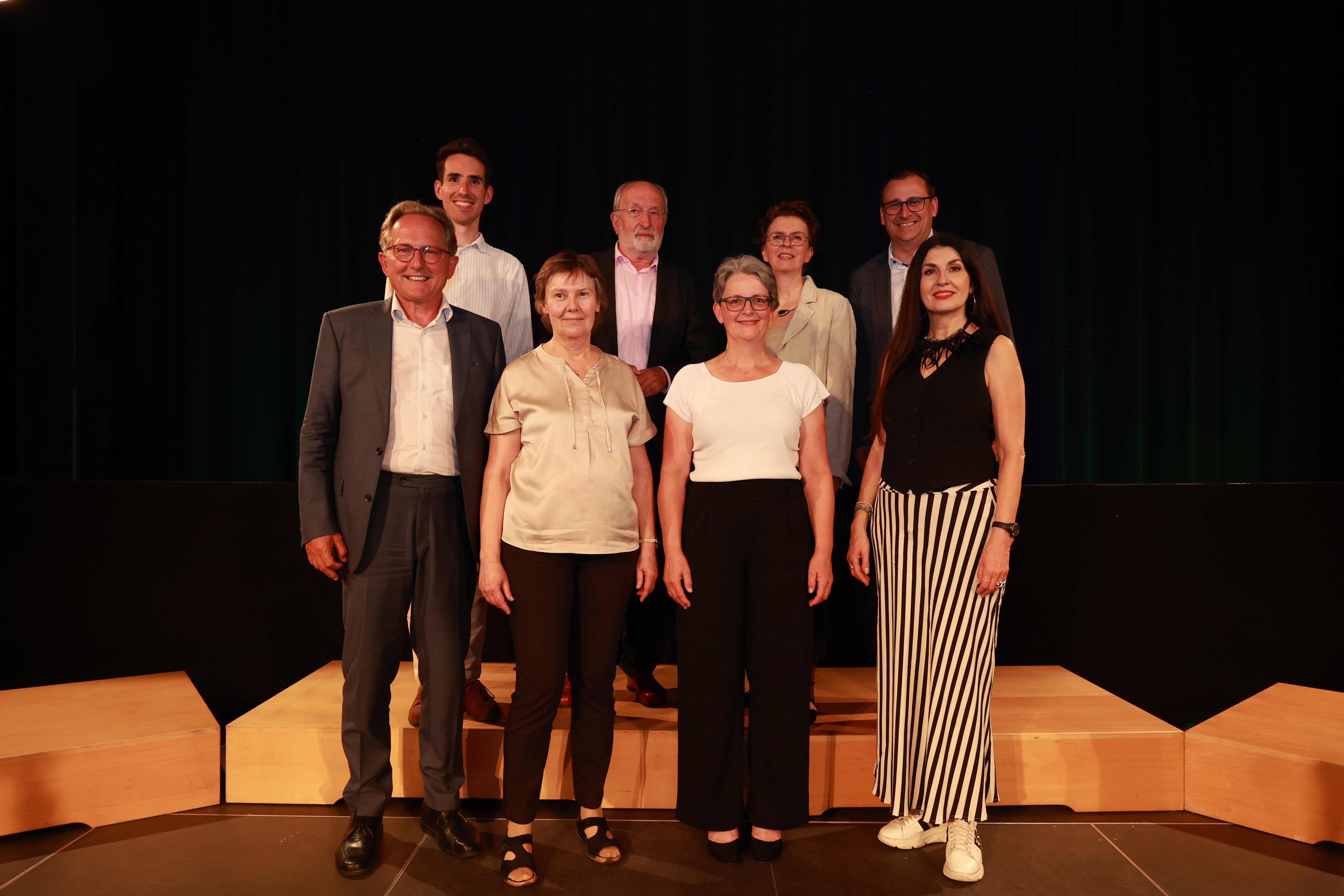 Absolventinnen der chor.leiten-Lehrgänge aus dem Bezirk Melk: Erhard Mann, Simon Erasimus, Marion Fischer, Erwin Ortner, Elisabeth Kirchweger, Ulrike Weidinger, Harald Froschauer, Geschäftsführer der Volkskultur Niederösterreich und Monika Ballwein.