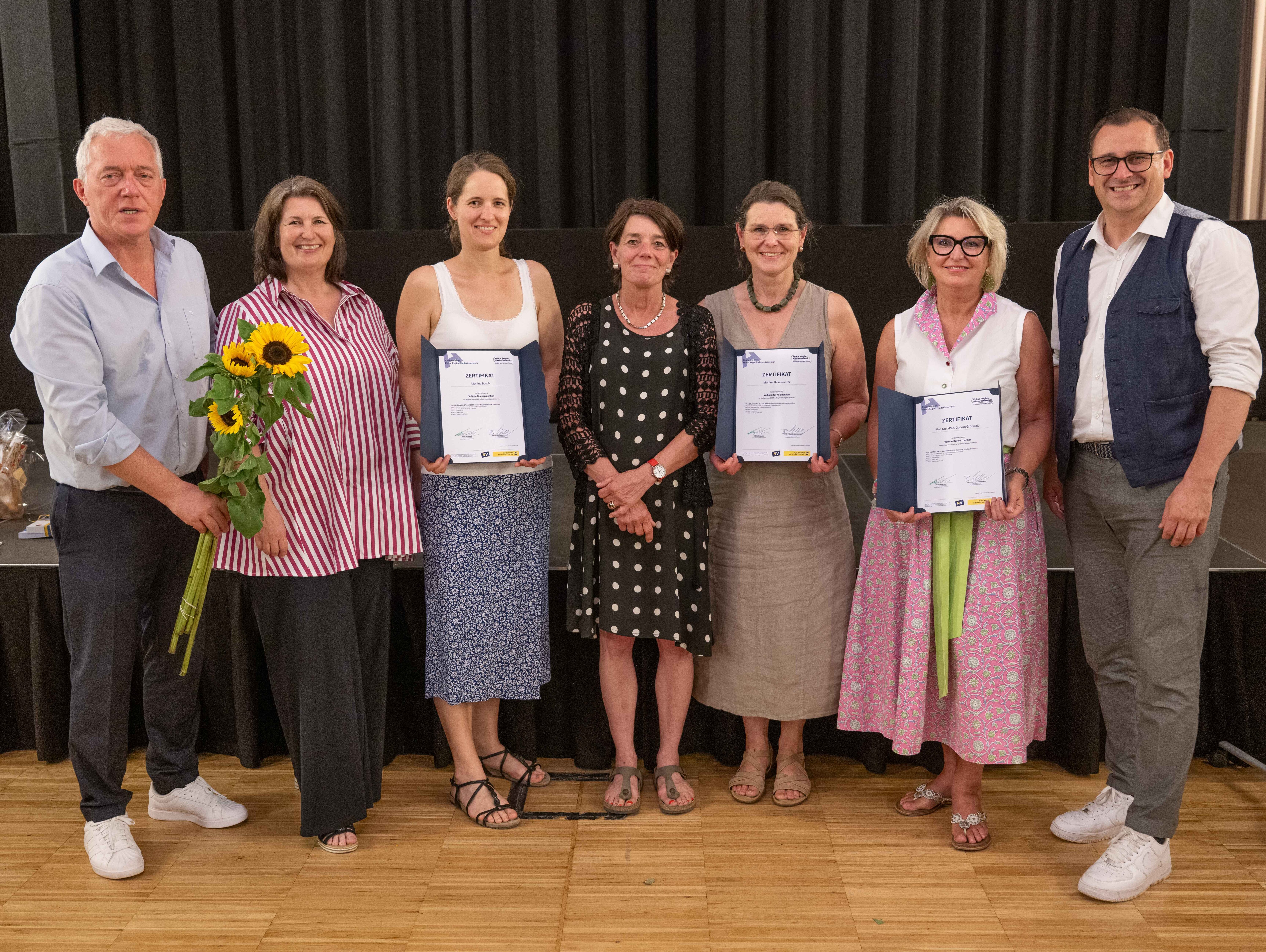 Absolventinnen aus dem Bezirk Krems